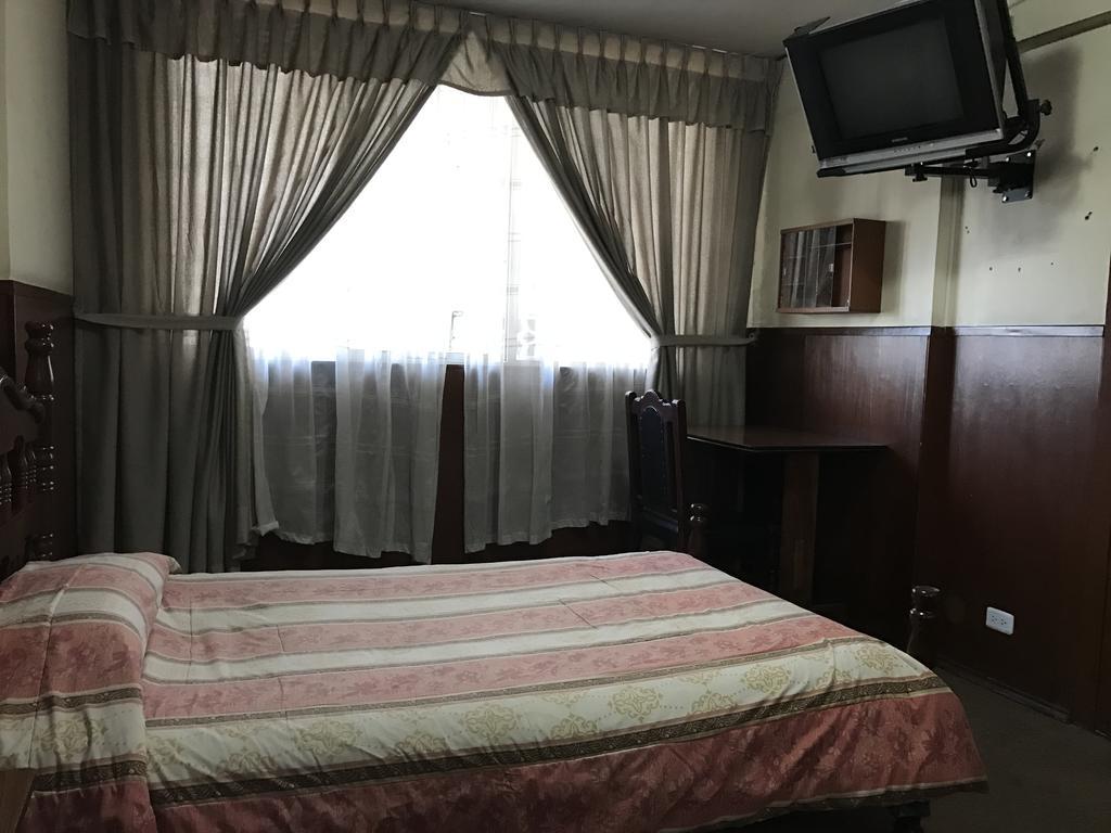Hotel Majestic Quito Bagian luar foto